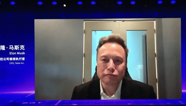 马斯克：地球上机器人的数量终将超过人类，应重视AI的监管